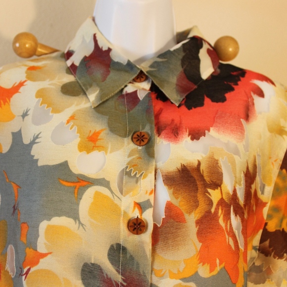 patterned blouse - Picture 6 of 7